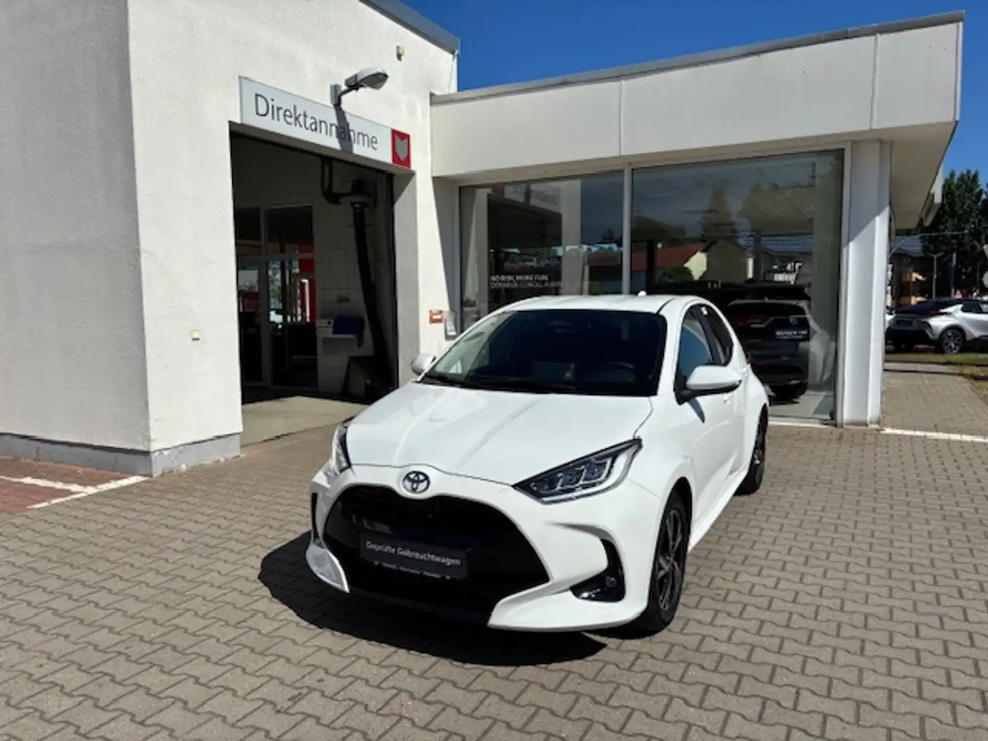 Toyota Yaris Hybrid 1,5 Automatik 5Trg. Teamplayer Ausstattung Wit - 2