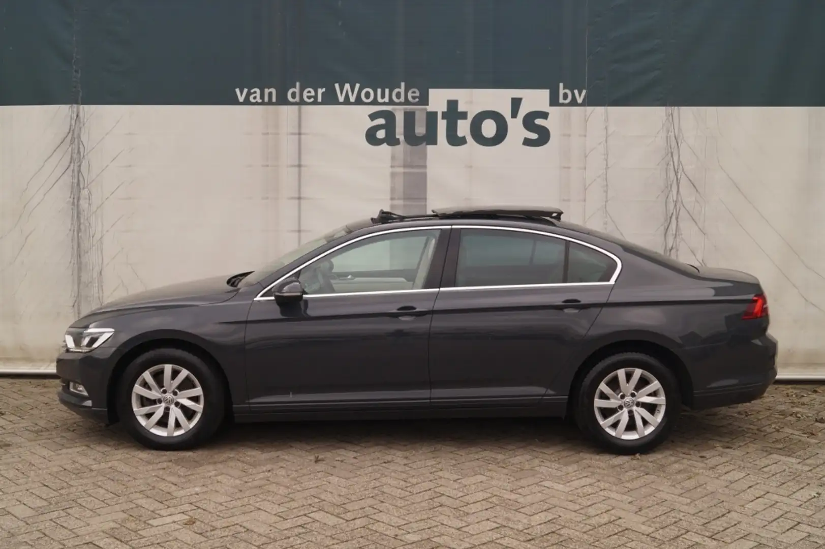 Volkswagen Passat 1.6 TDI Comfortline Business 4-drs -PANO-NAVI-ECC- Gris - 1