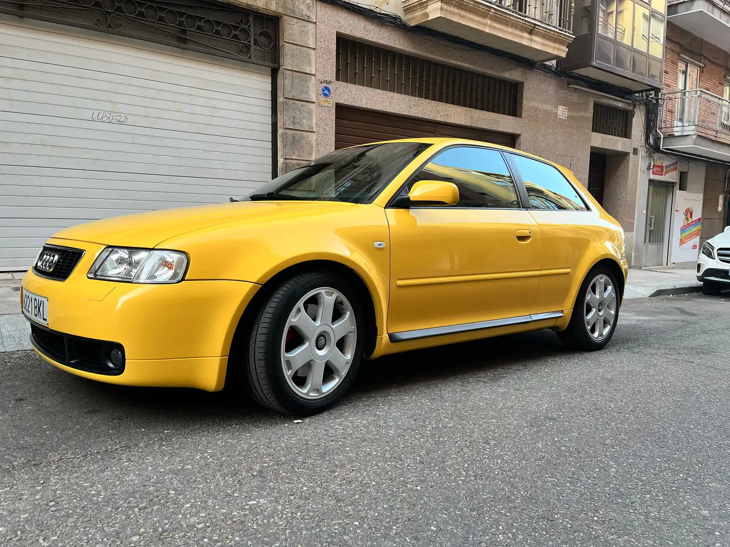Audi S3 S3 1.8 T quattro Amarillo - 2