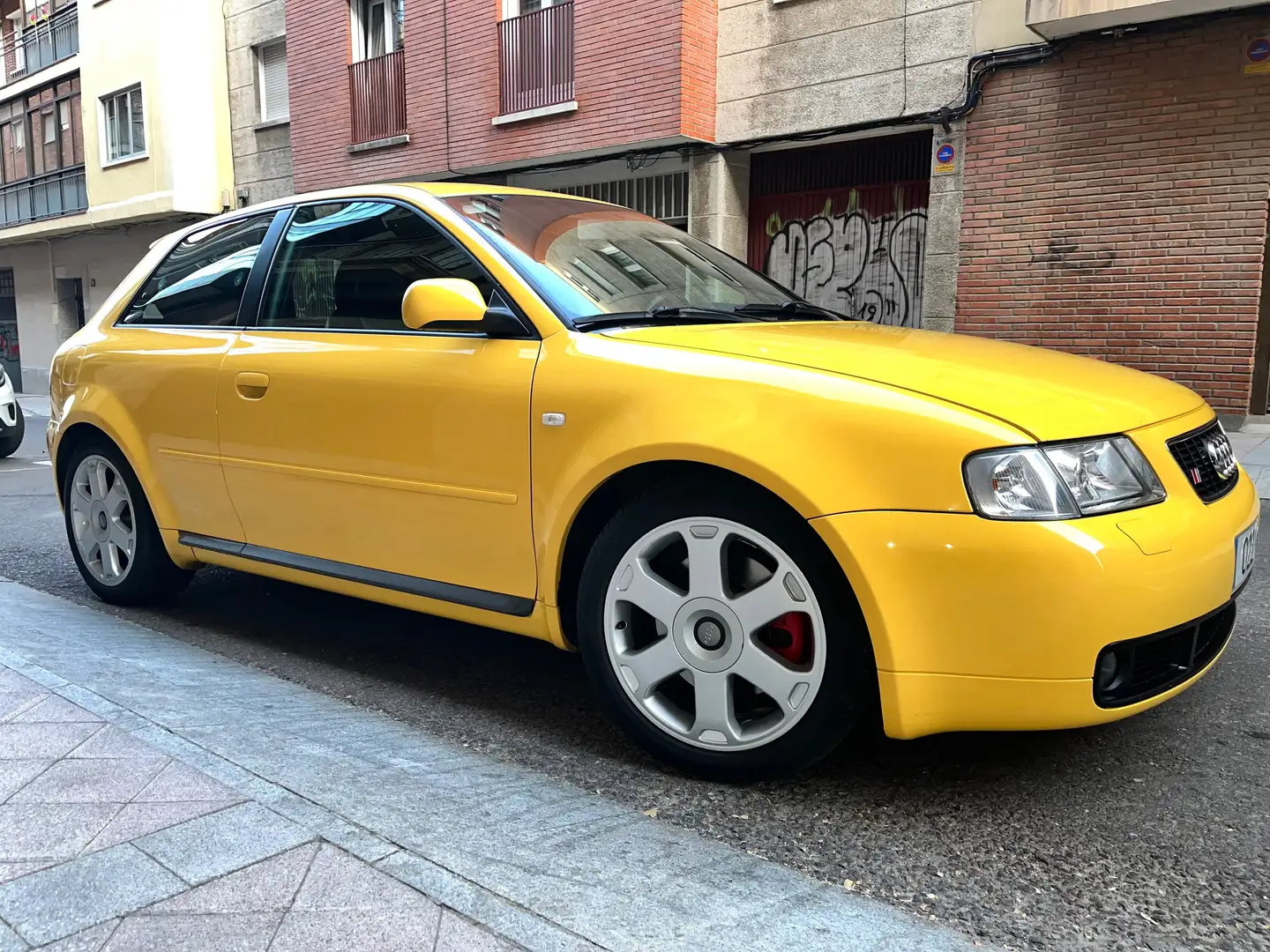 Audi S3 S3 1.8 T quattro Amarillo - 1