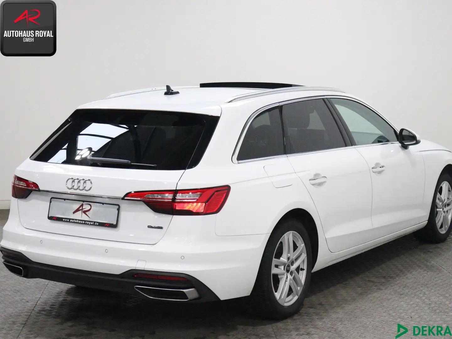 Audi A4 A4 Avant 40 TDI qu PANORAMA,SCHECKHEFT,NAVI,LED Bílá - 2