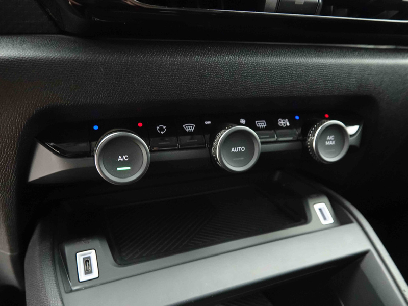 Citroen C4 X 1.2 T 130 AUT MAX | Leather | GPS | Camera | Alu18 — photo 13
