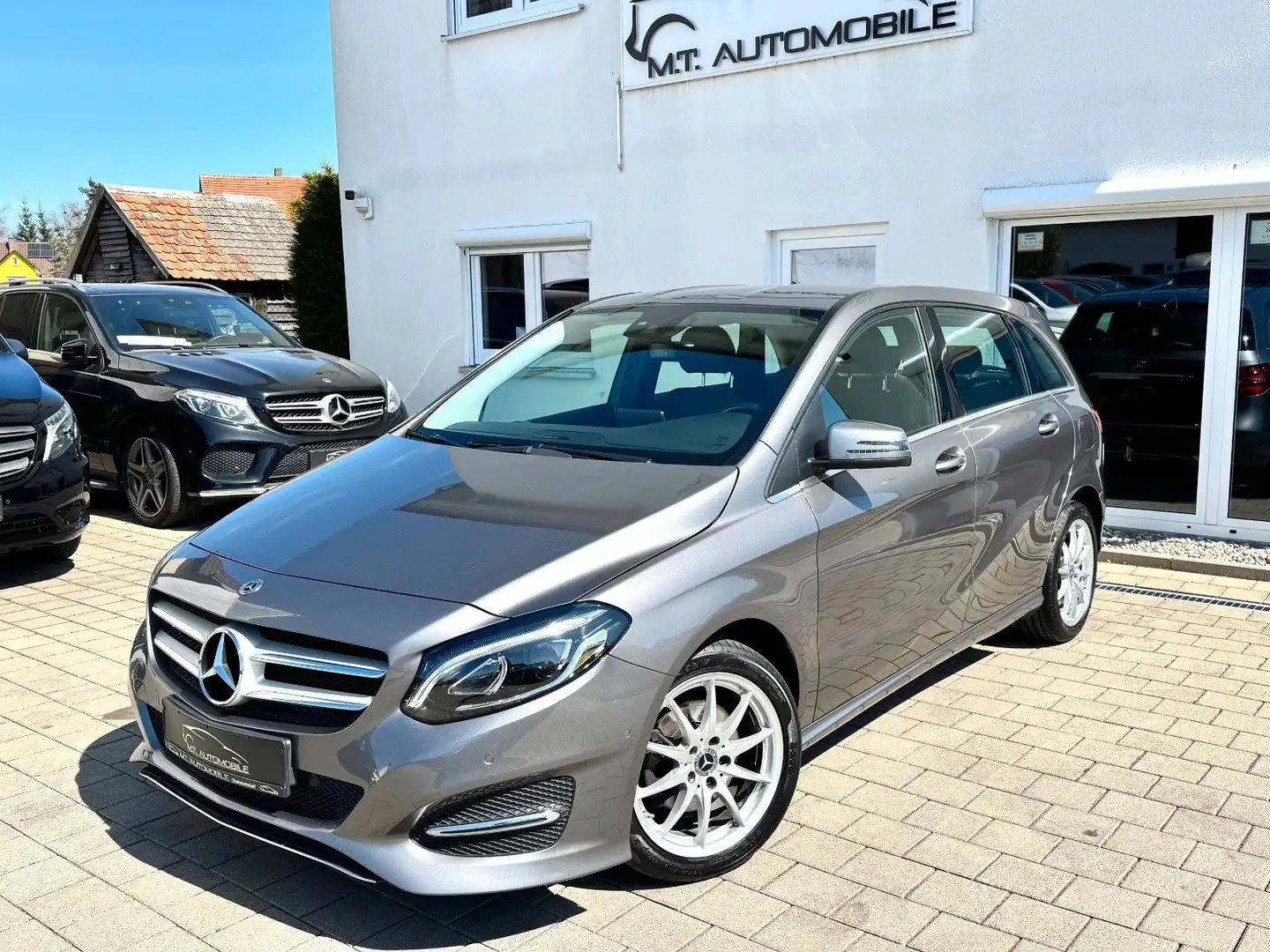 Mercedes-Benz B 220 URBAN*AHK*LED*KAMERA*KLIMA*TEMP*SHZ*PDC* Gri - 1