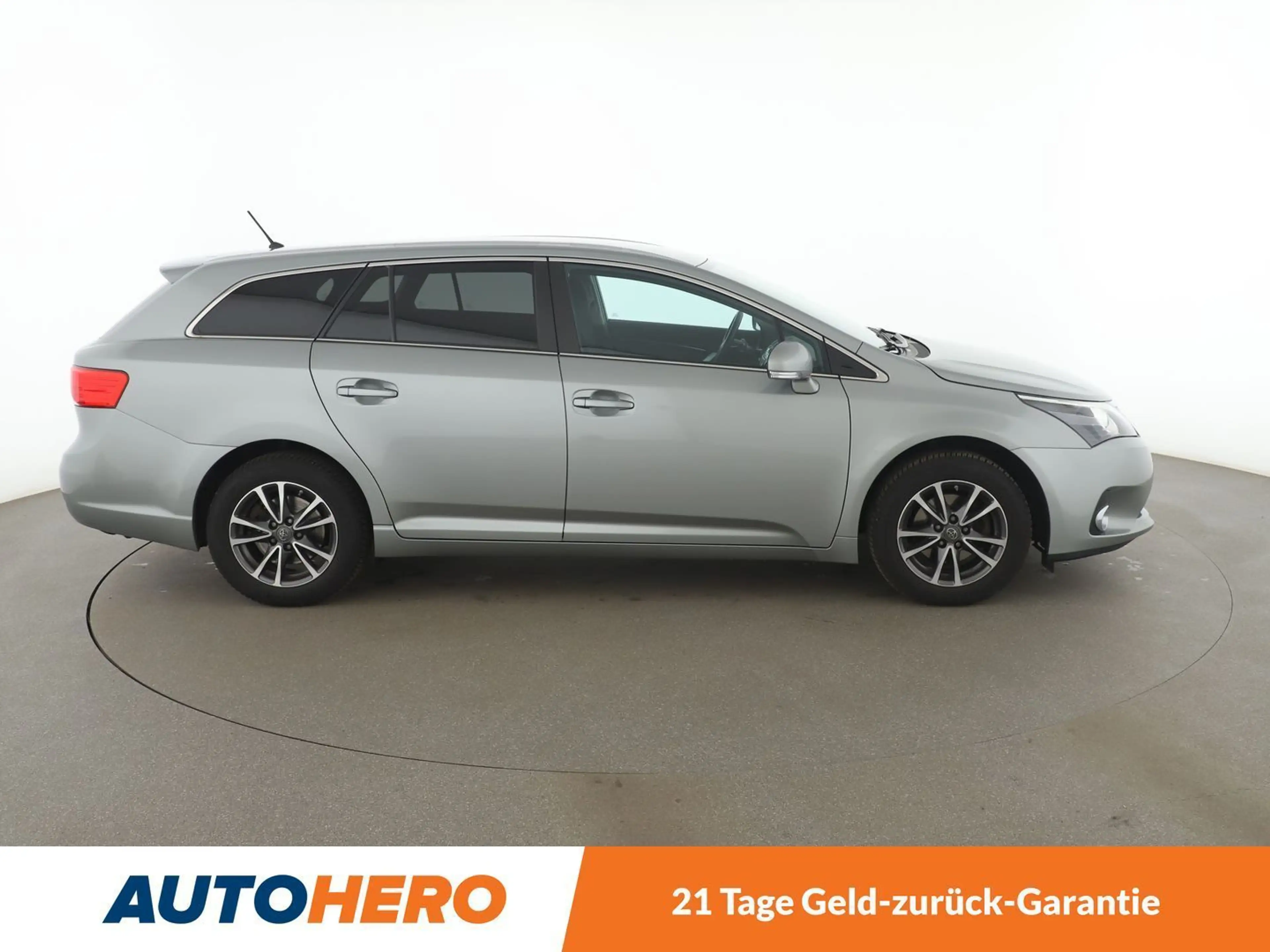 Toyota Avensis 1.8 Edition *CAM*SHZ*ALU*TEMPO*KLIMA* — photo 7