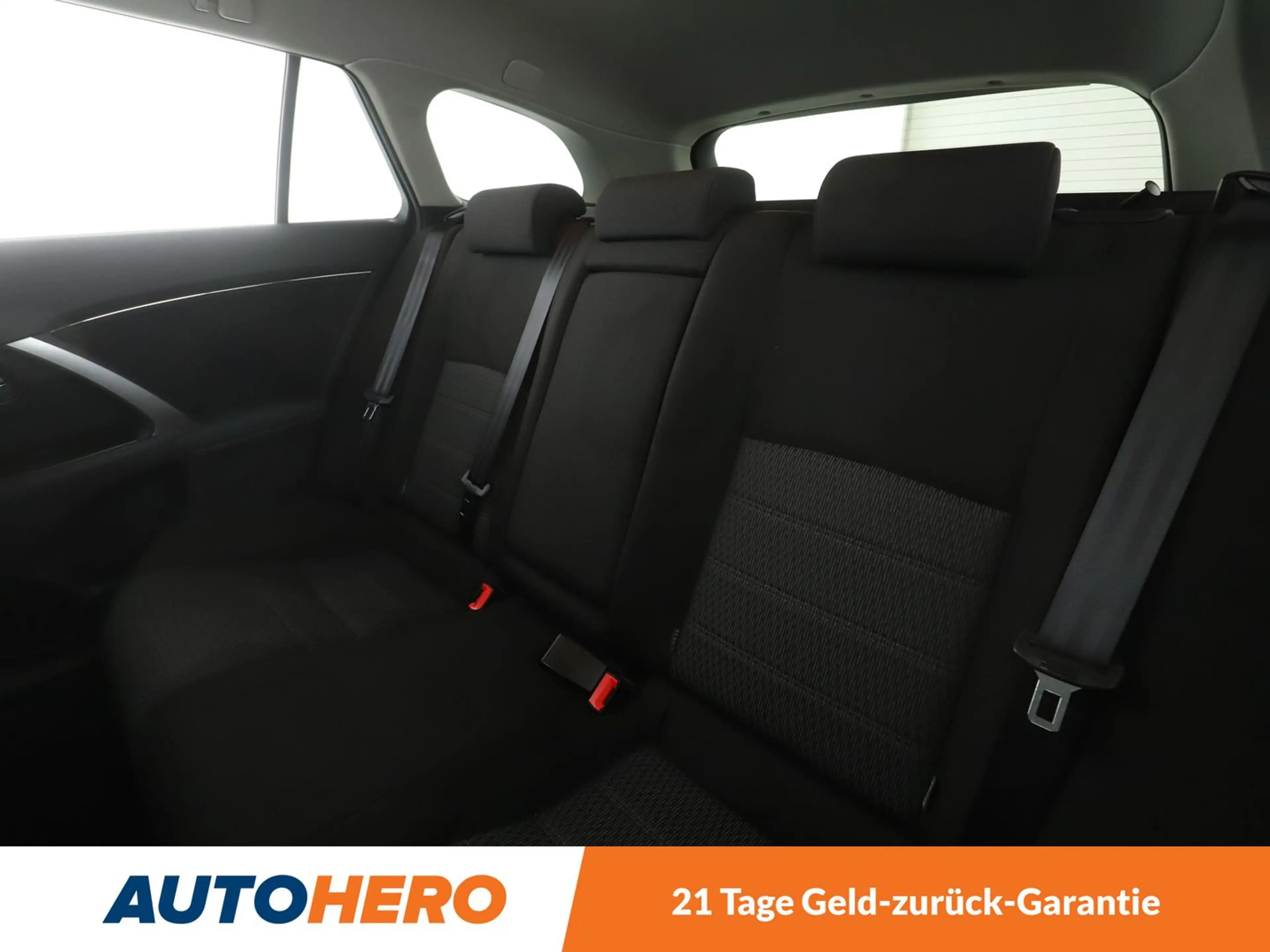 Toyota Avensis 1.8 Edition *CAM*SHZ*ALU*TEMPO*KLIMA* — photo 14