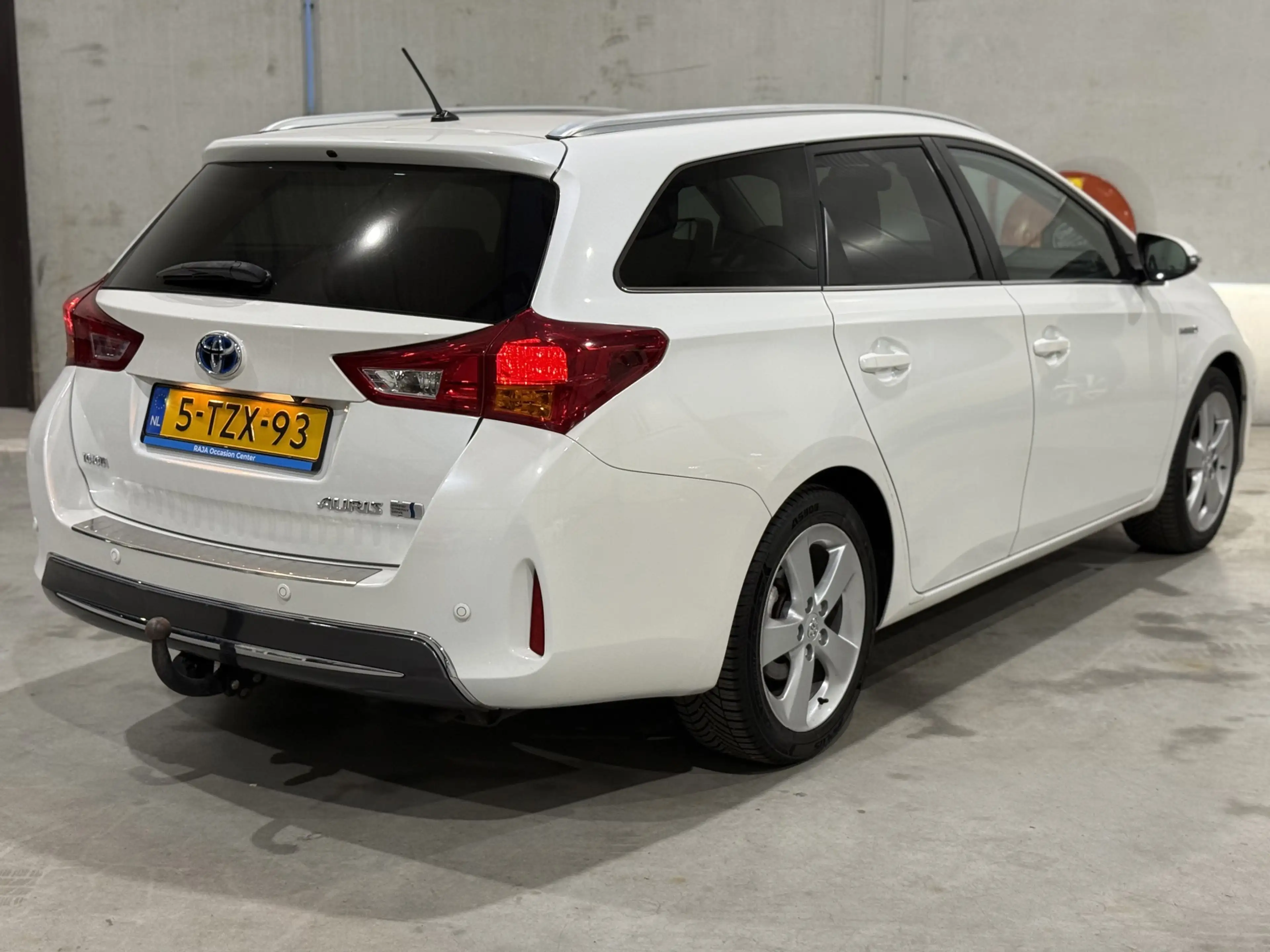Toyota Auris Touring Sports 1.8 Hybrid Lease+ Cruise Clima Pano — photo 7