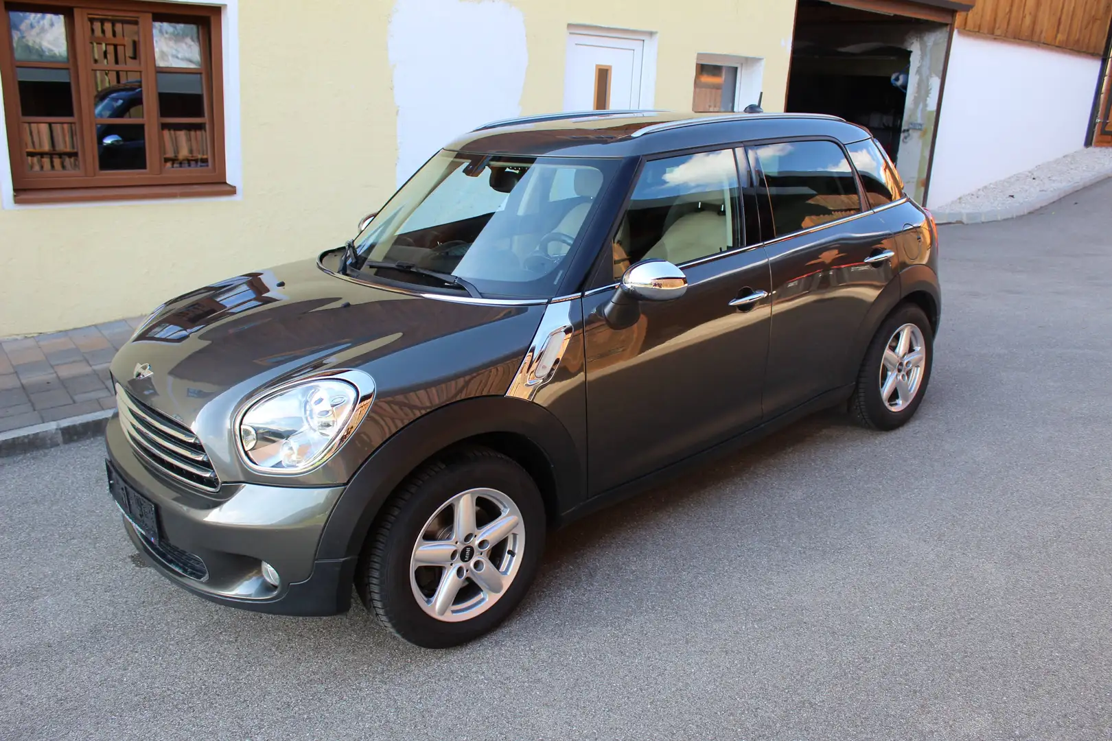 MINI Cooper D Countryman | R60 | Panoramadach | Ledersitze | Sitzheizung | Navi | Grau - 1