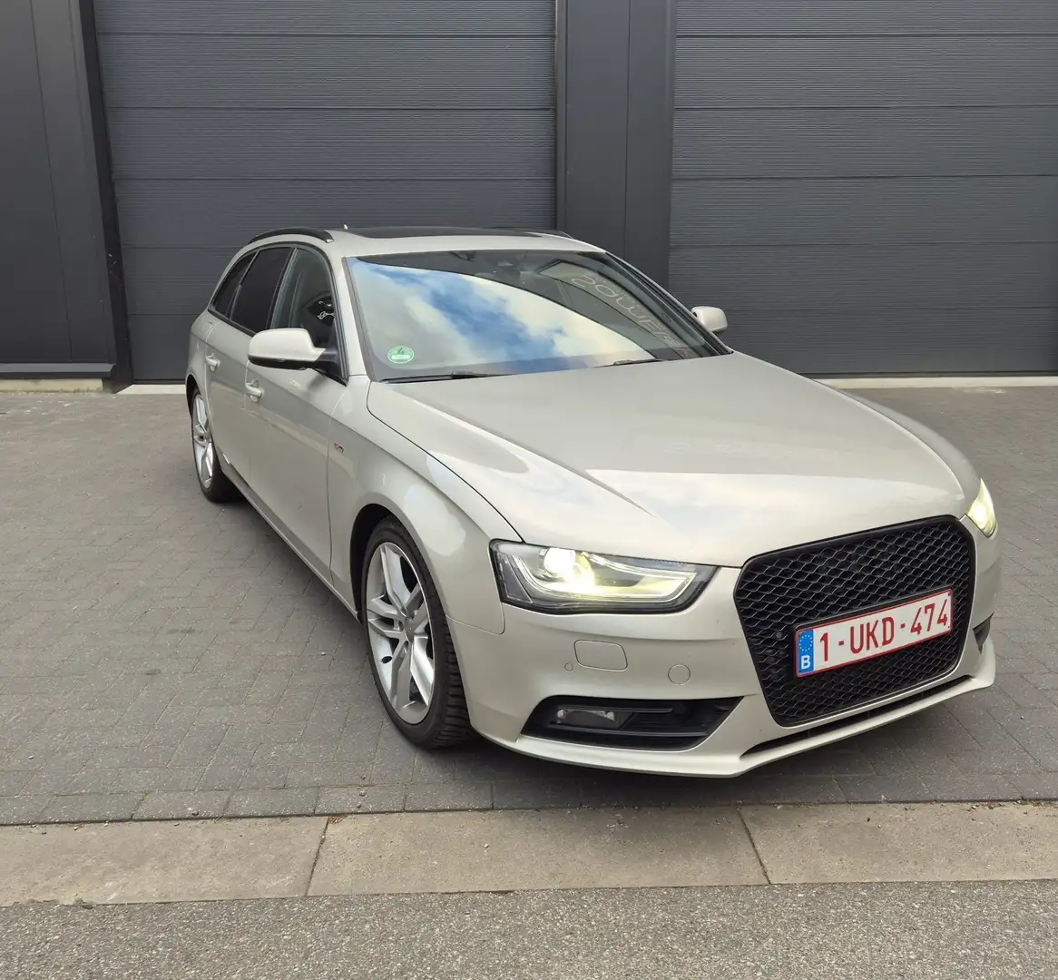 Audi A4 Avant 2.0 TDI DPF multitronic S line Sportpaket - 2