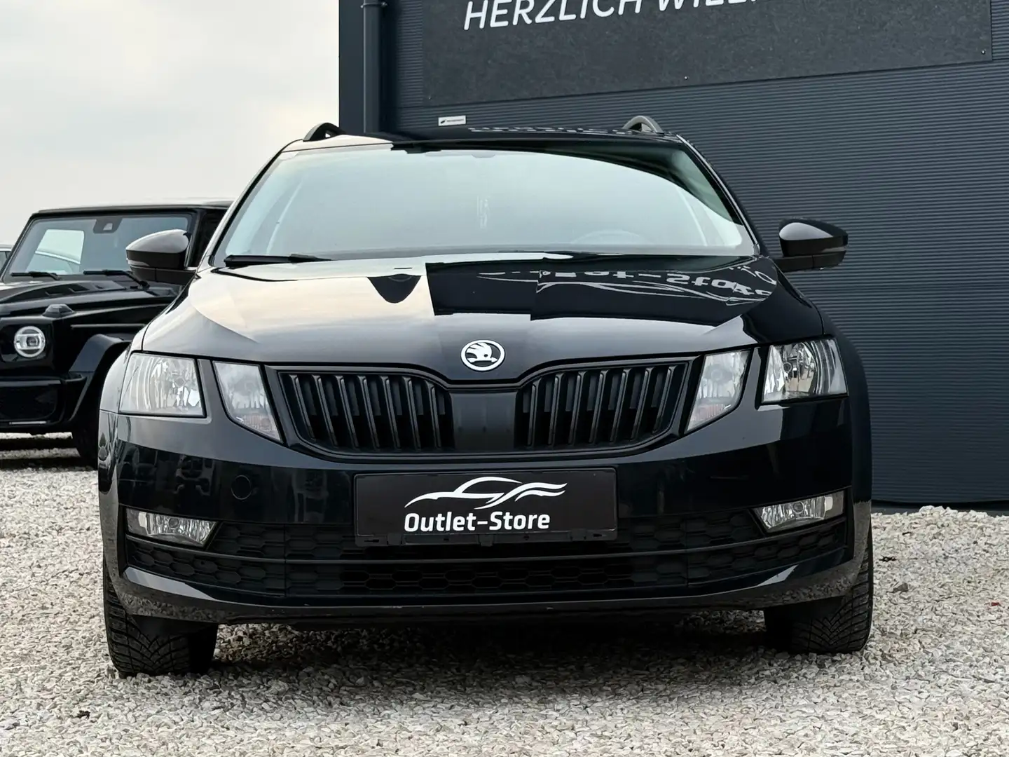Skoda Octavia Ambition*1.Besitz*SHZ*Smartlink*Pickerl NEU*TOP* Schwarz - 2