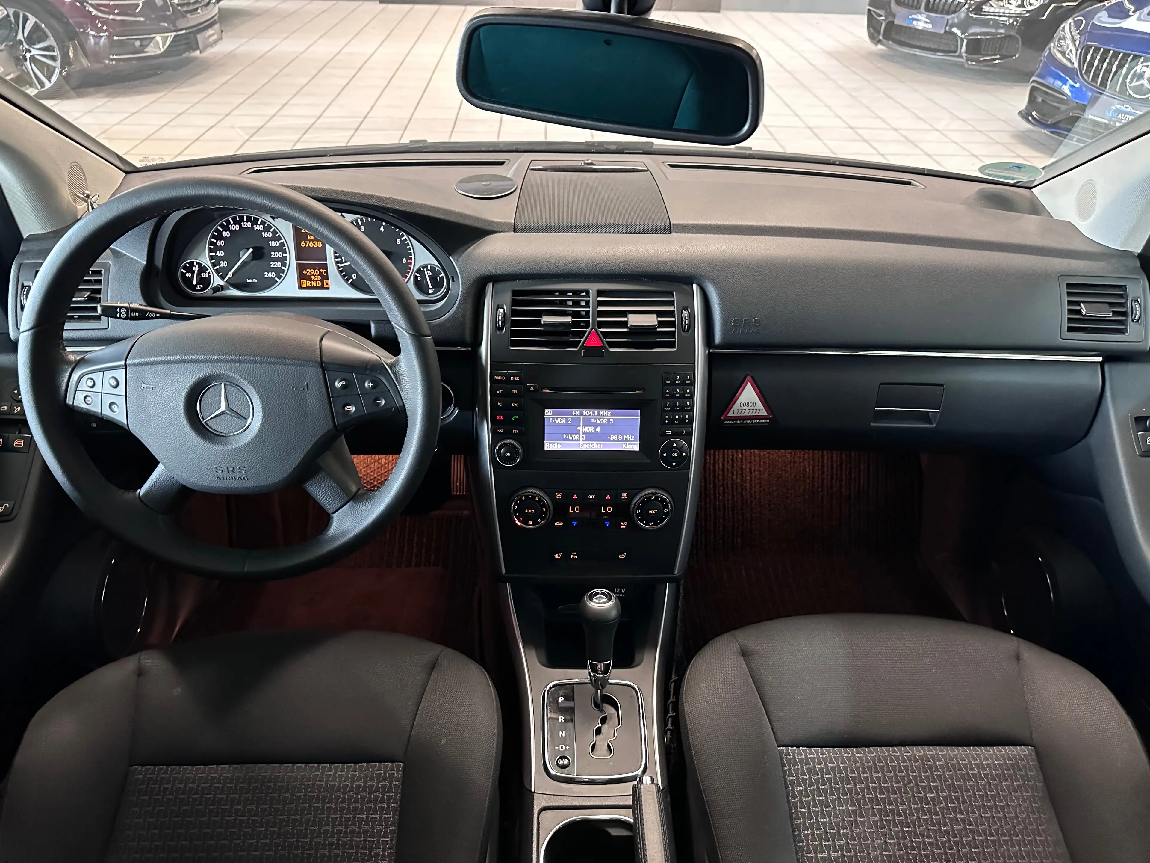 Mercedes-Benz B 200 B200 Automatik/1.Hand/MB-SCHECKHEFT/KLIMA/SHZ/ — photo 11