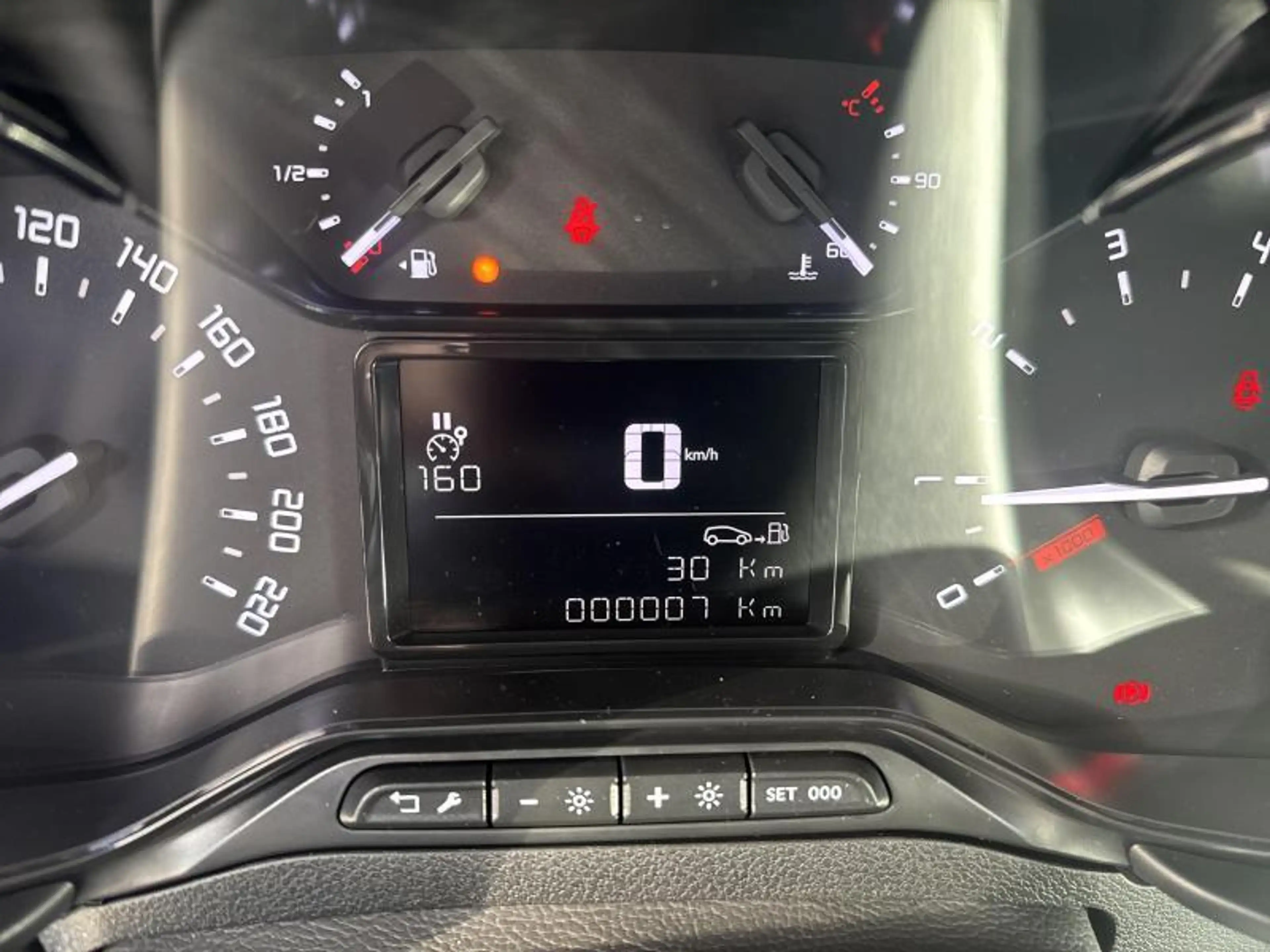 Citroen Berlingo IV — photo 15