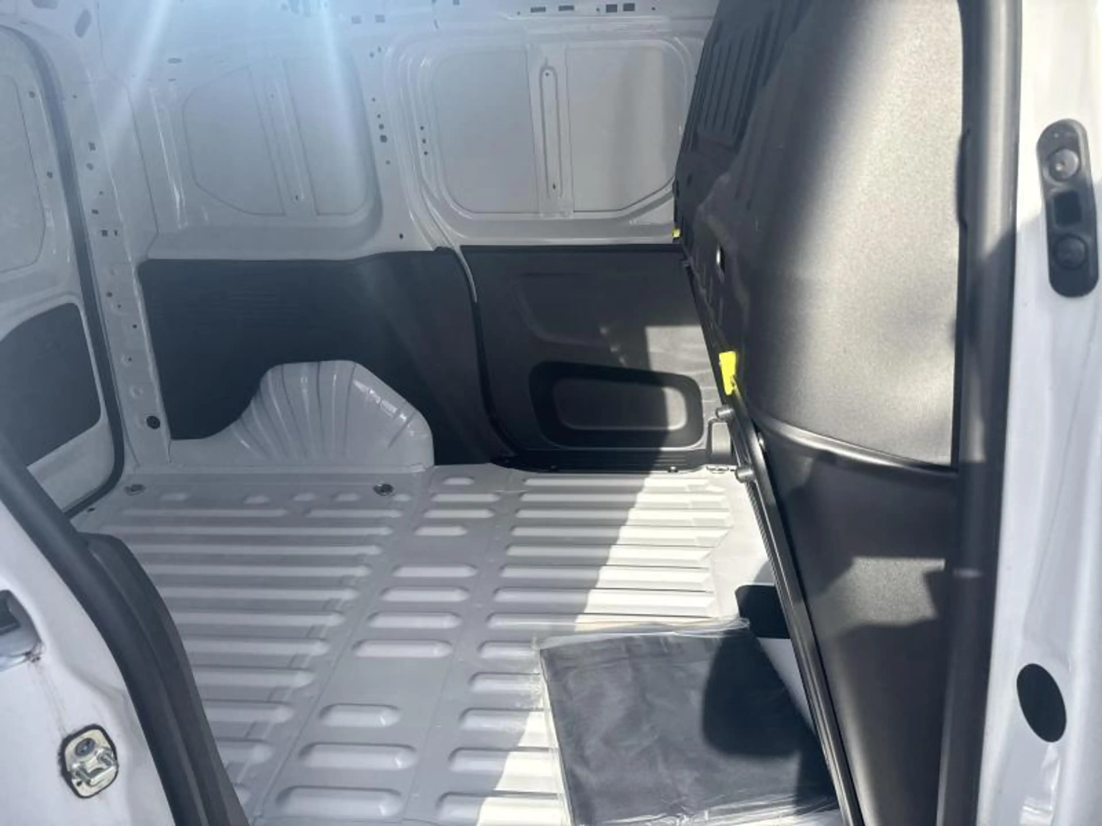 Citroen Berlingo IV — photo 14