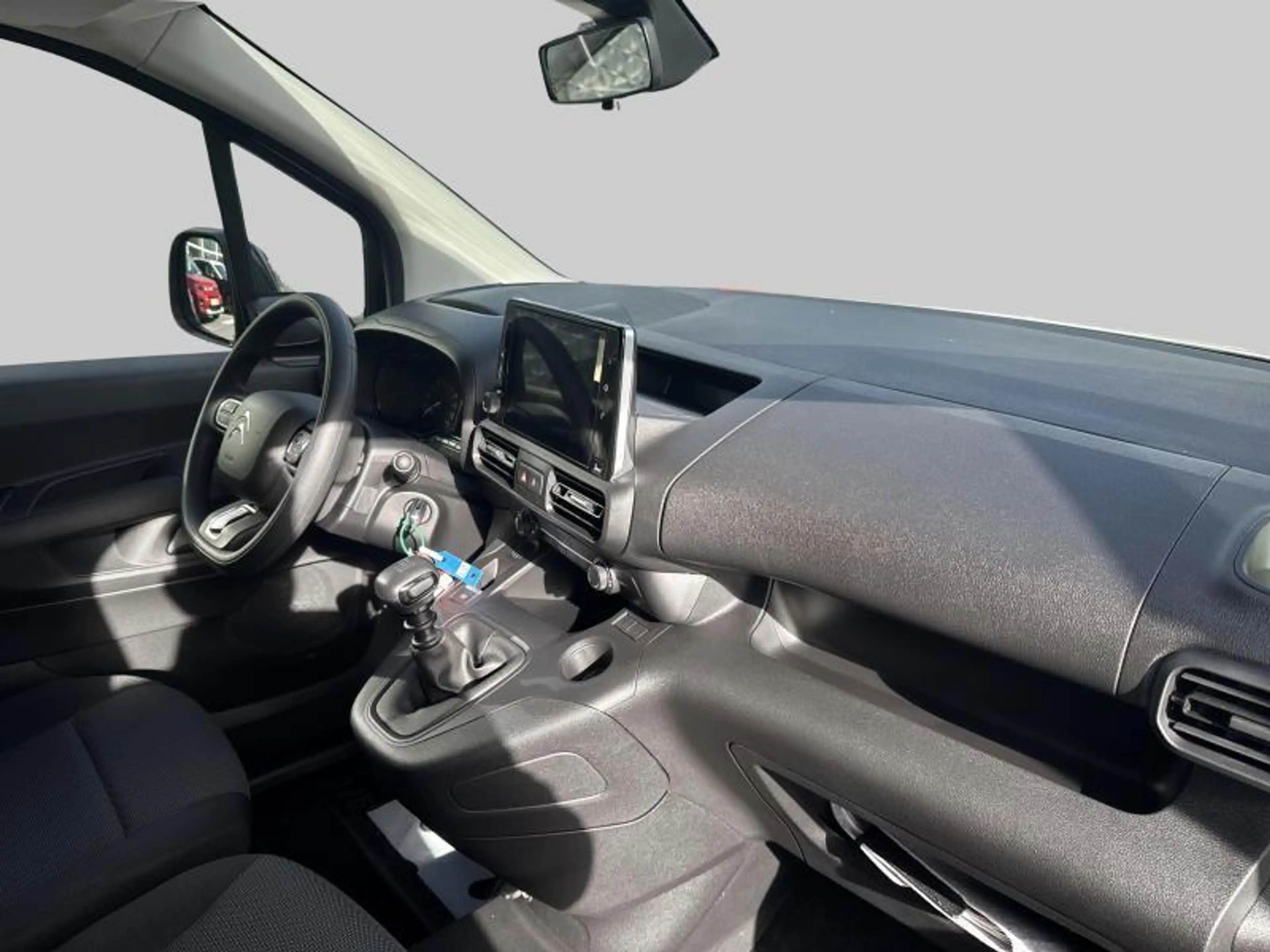 Citroen Berlingo IV — photo 11