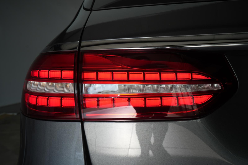 Mercedes-Benz E 400 d 4Matic T 9G-Tronic AMG Line Leder/Burmes — photo 10