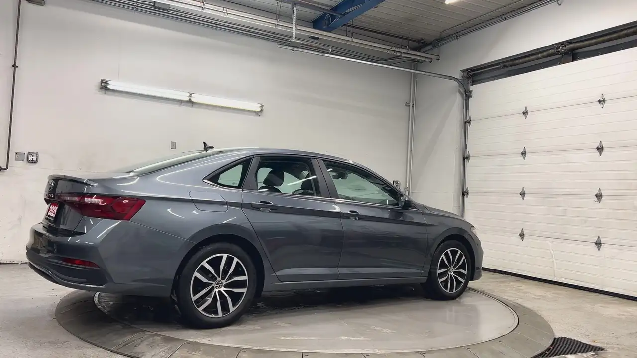 Volkswagen Jetta снимка Volkswagen Jetta