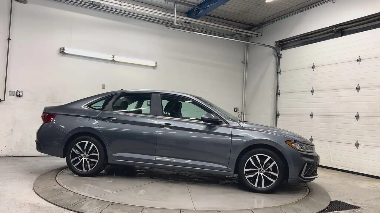 Volkswagen Jetta снимка Volkswagen Jetta