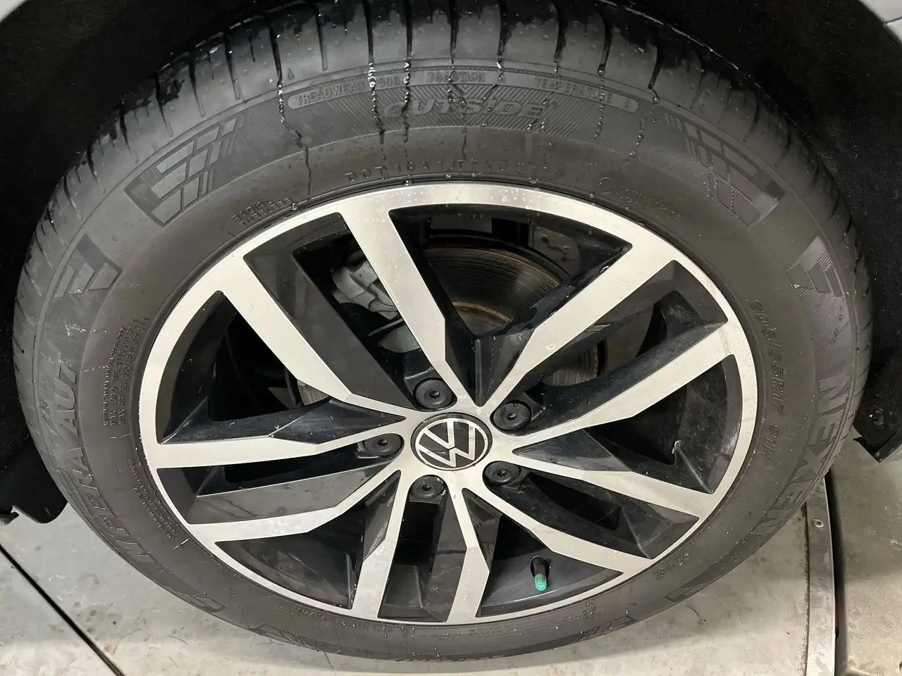 Volkswagen Jetta снимка Volkswagen Jetta