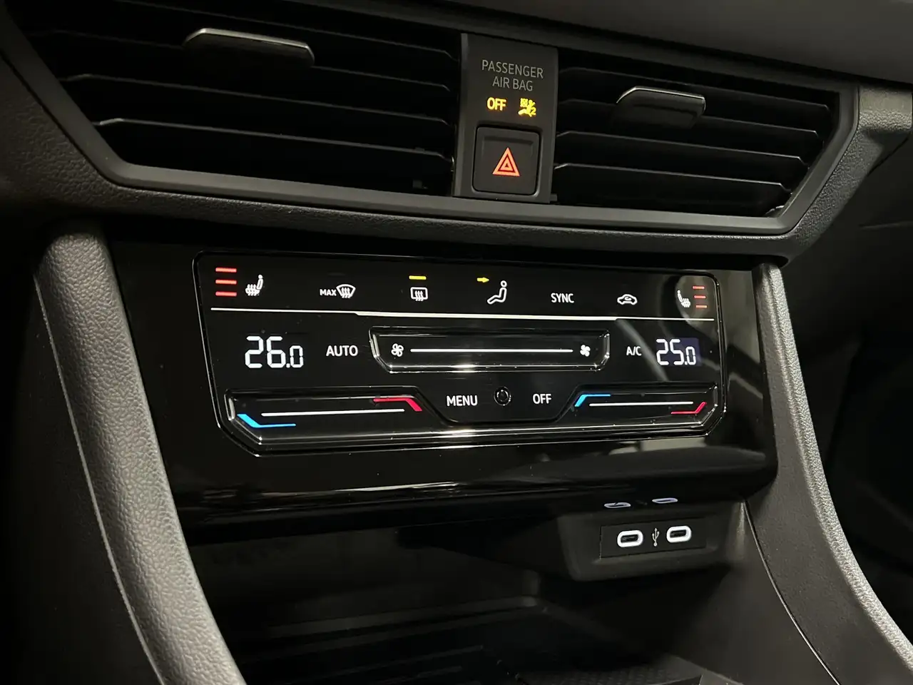 Volkswagen Jetta снимка Volkswagen Jetta