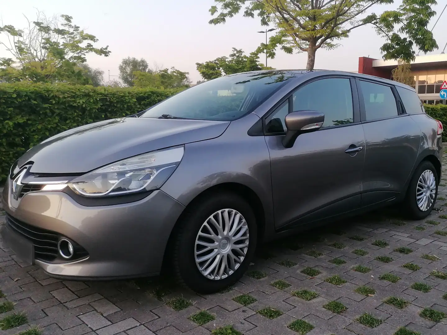 Renault Clio Clio Grandtour Energy dCi 90 Start Grijs - 1