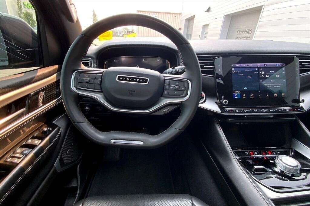 2024 Jeep Wagoneer SERIES ll CARBIDE 4WD | FULLY LOADED WITH LOW KMS! — снимка 1