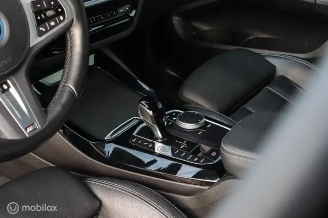 BMW X3 view 24