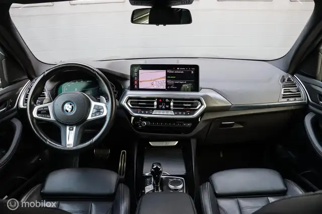 BMW X3 view 3
