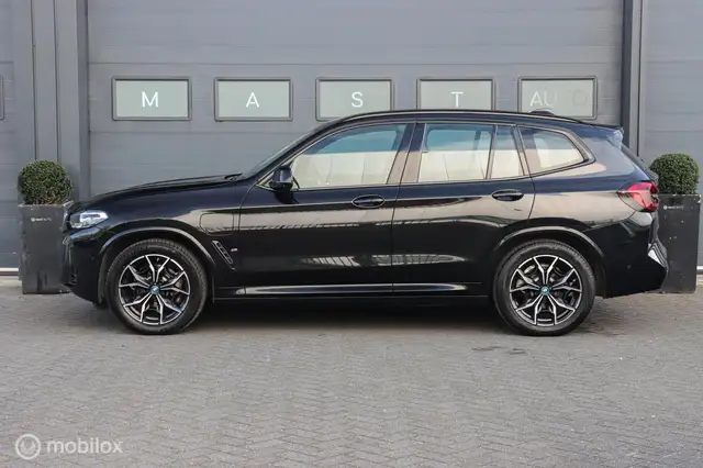 BMW X3 view 14