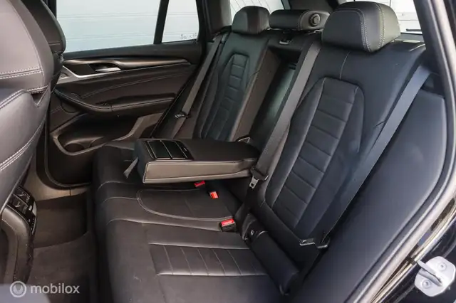 BMW X3 view 7