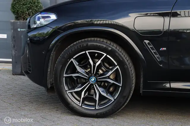BMW X3 view 26