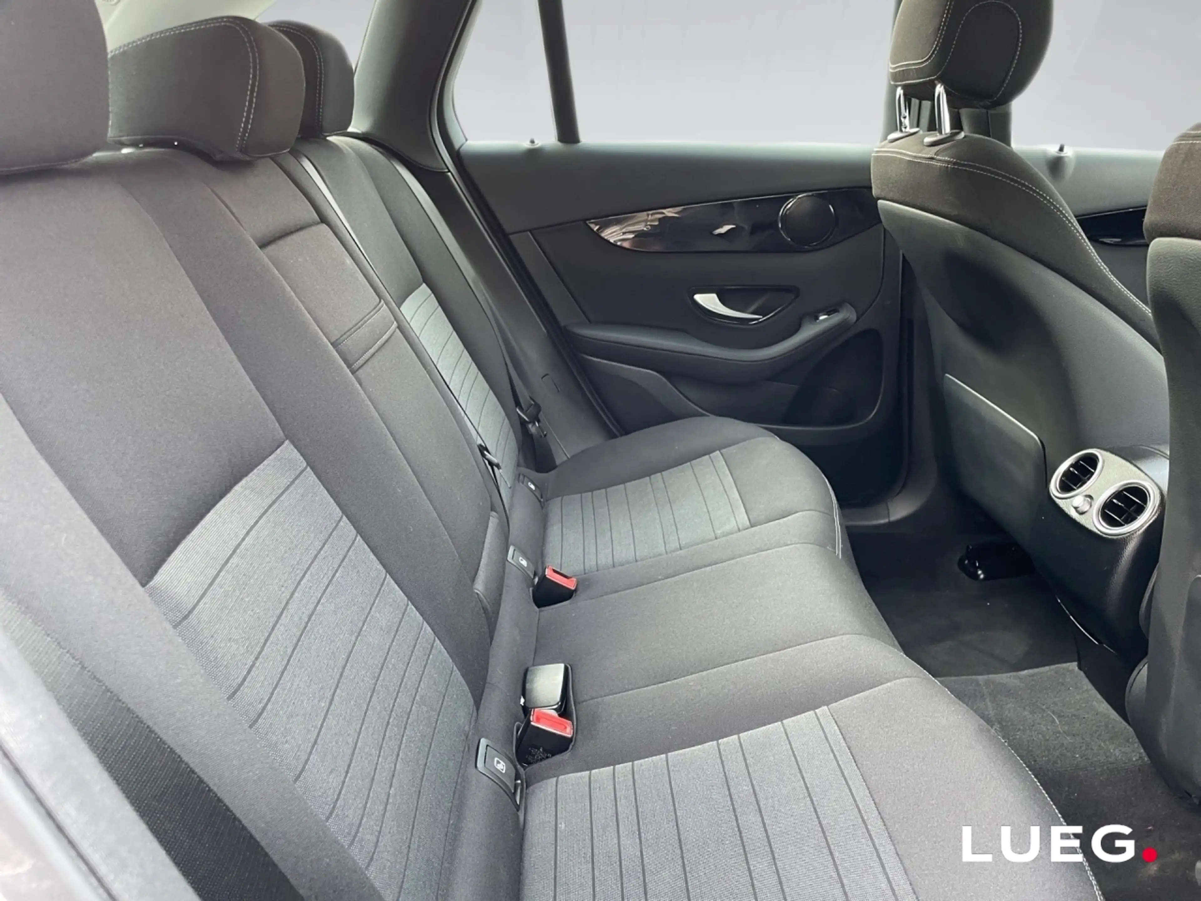 Mercedes-Benz GLC 400 d 4M AHK+AIRMATIC+LED+DISTRONIC — photo 13
