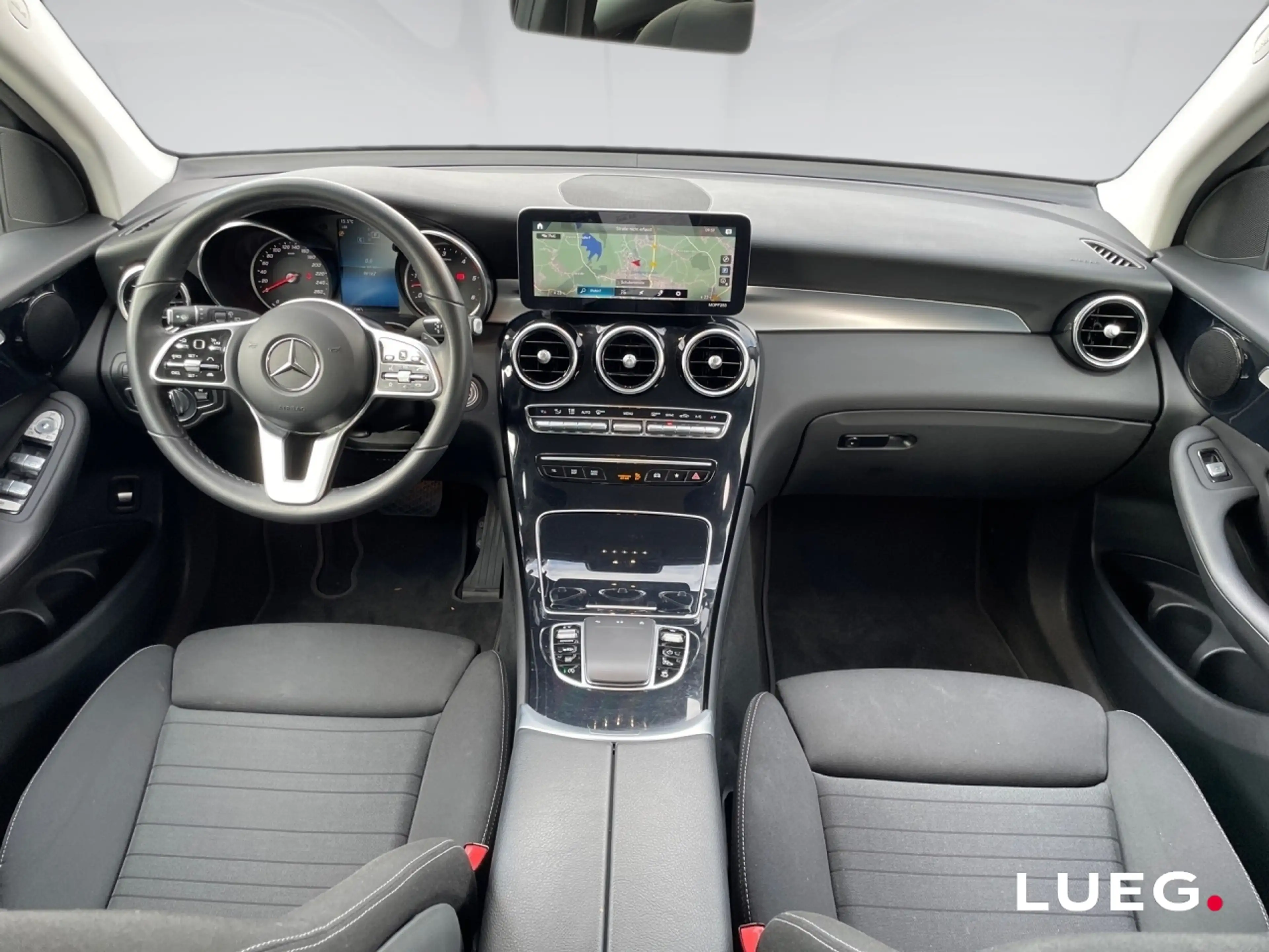 Mercedes-Benz GLC 400 d 4M AHK+AIRMATIC+LED+DISTRONIC — photo 12