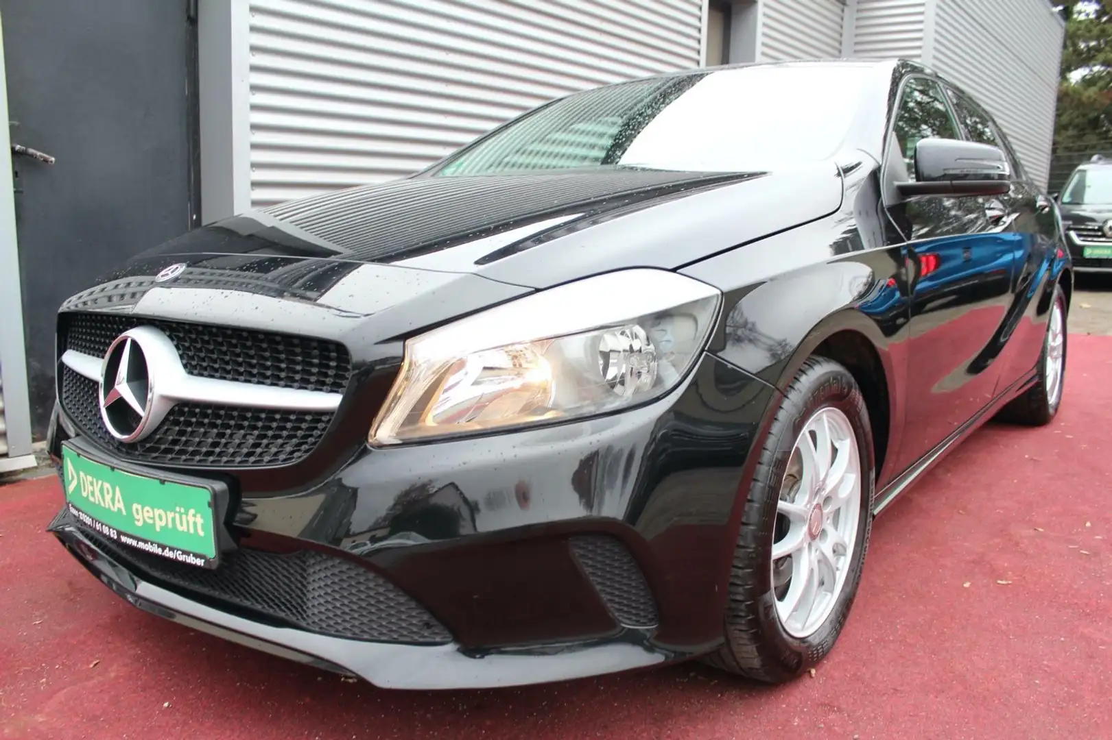 Mercedes-Benz A 180 A 160 KLIMA NAVIGATION SITZHEIZUNG ALU 2.Hd Schwarz - 2