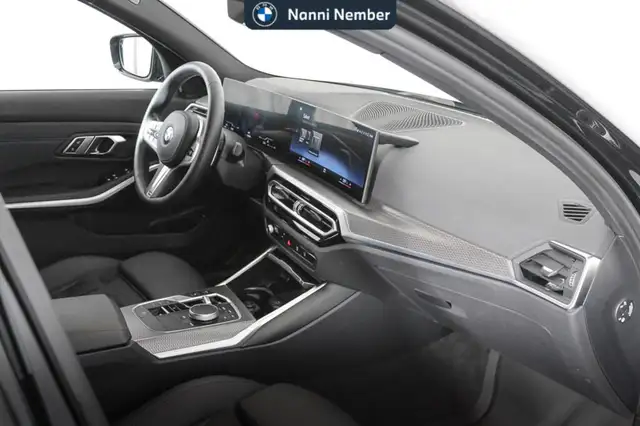 BMW 3 Series view 8