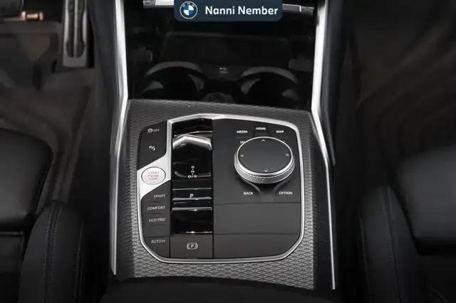 BMW 3 Series view 13