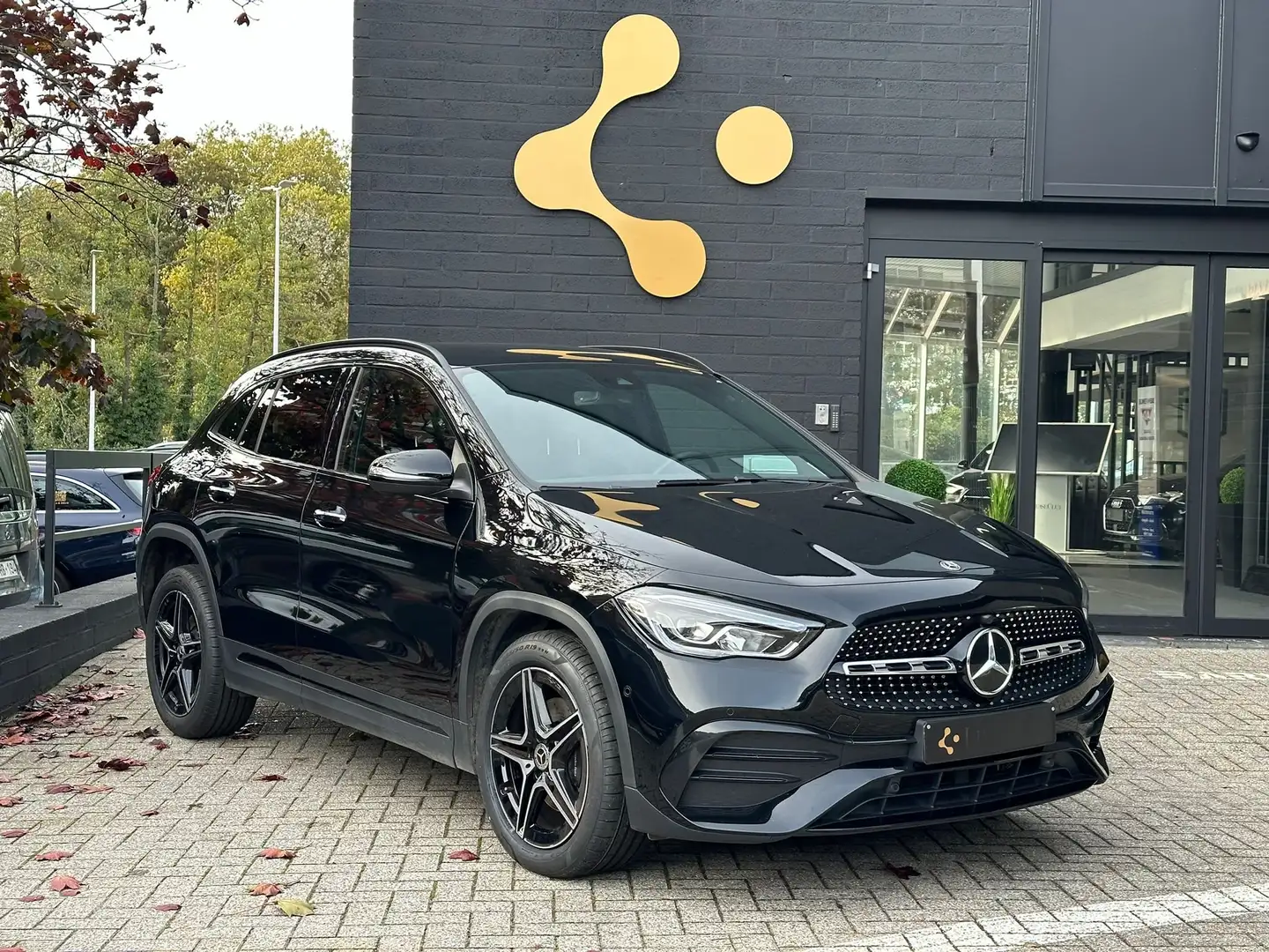 Mercedes-Benz GLA 250 GLA 250 e PHEV AMG Line Zwart - 1