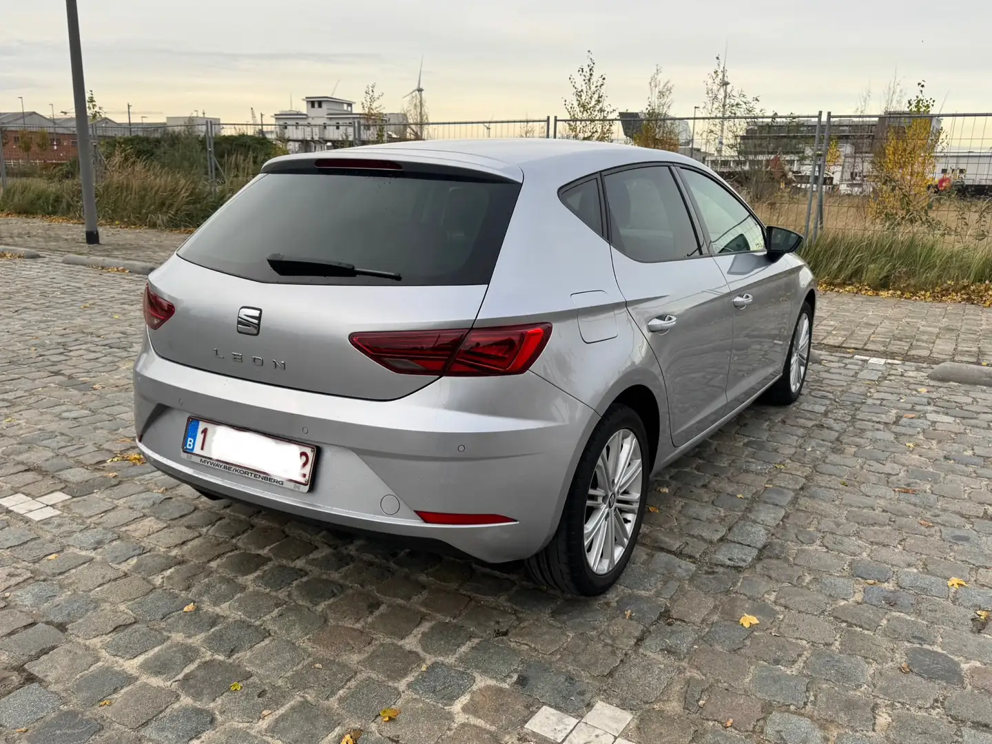 SEAT Leon 1.6 TDI Start&Stop DSG Style - 2