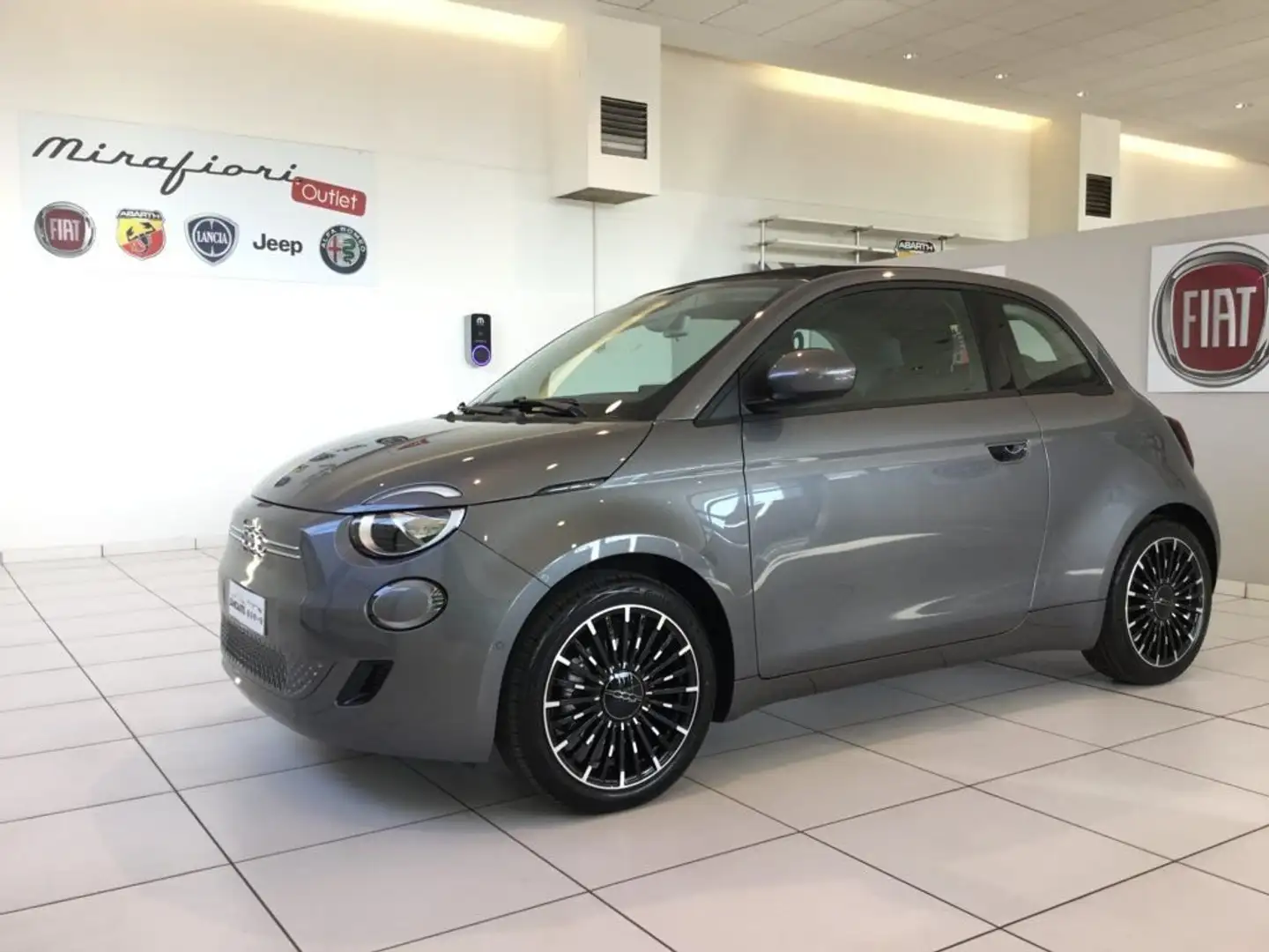 Fiat 500e Icon Cabrio 42 kw Gris - 2