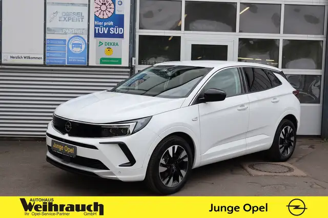 Opel Grandland (X) 1.5 Diesel AT8 Elegance+ACC+Navi+