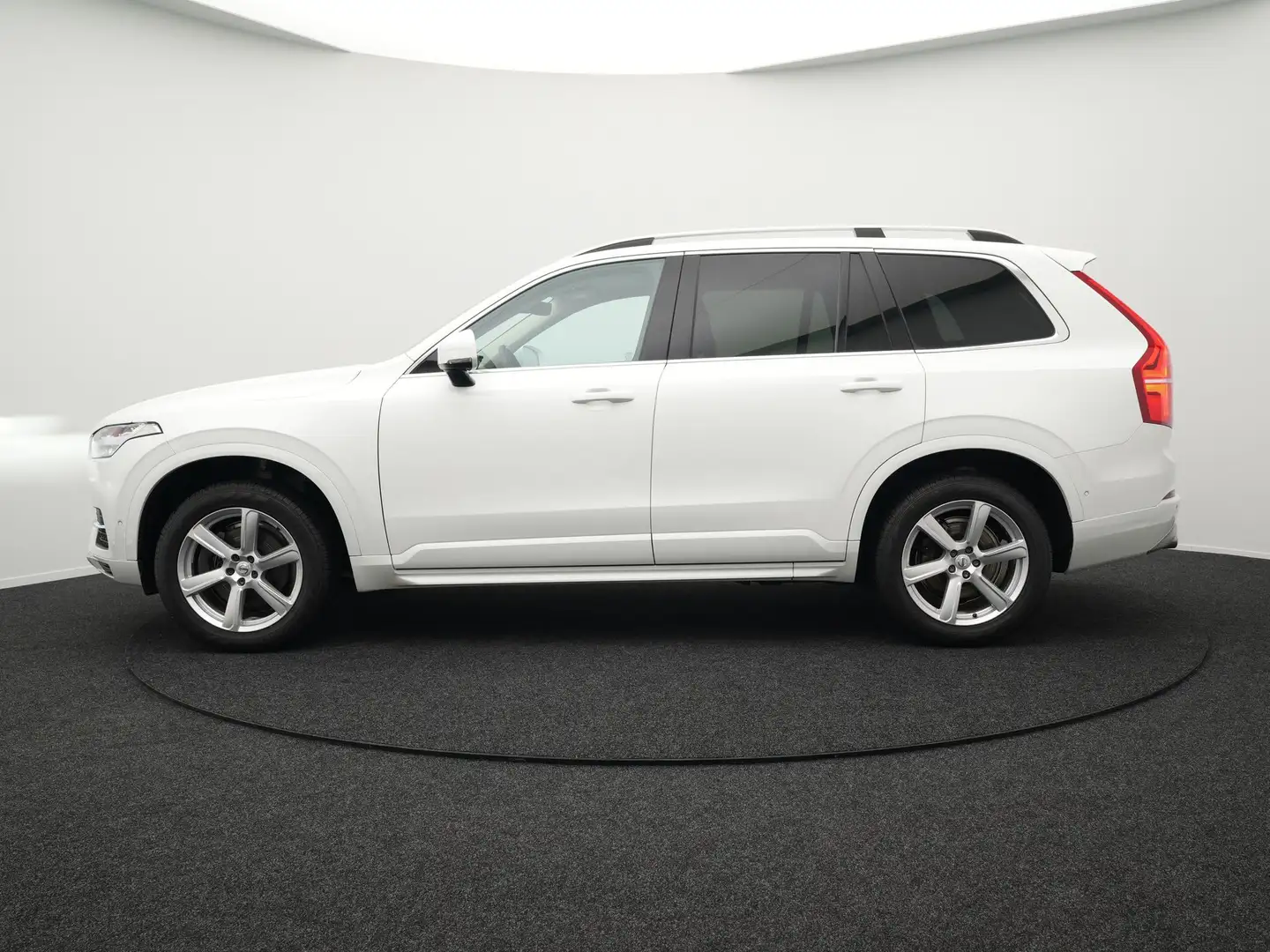 Volvo XC90 2.0 T5 AWD Momentum | Carplay | Adaptive Cruise | Wit - 2