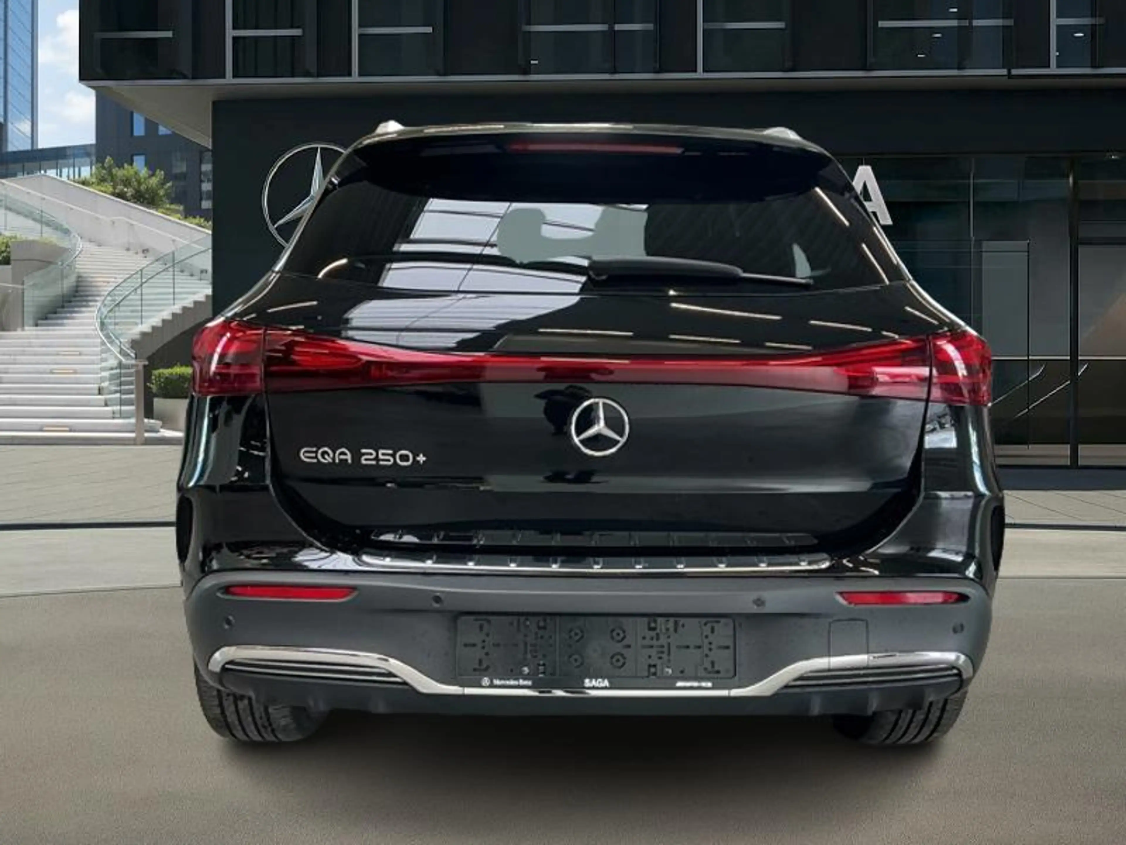 Mercedes-Benz EQA 250 + AMG Pano Attelage Burmester — photo 7