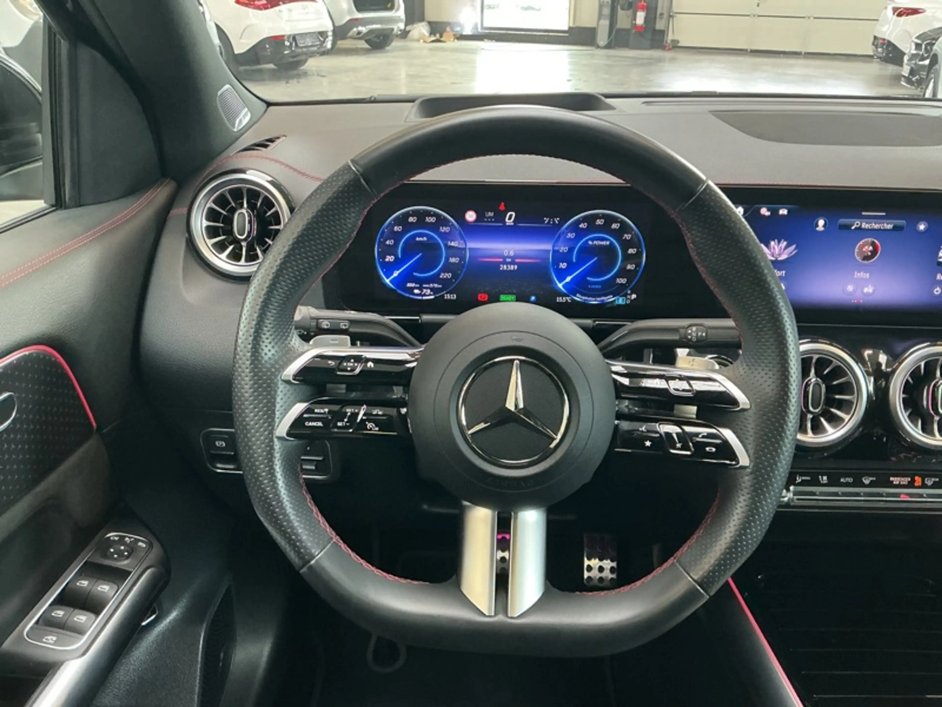 Mercedes-Benz EQA 250 + AMG Pano Attelage Burmester — photo 3