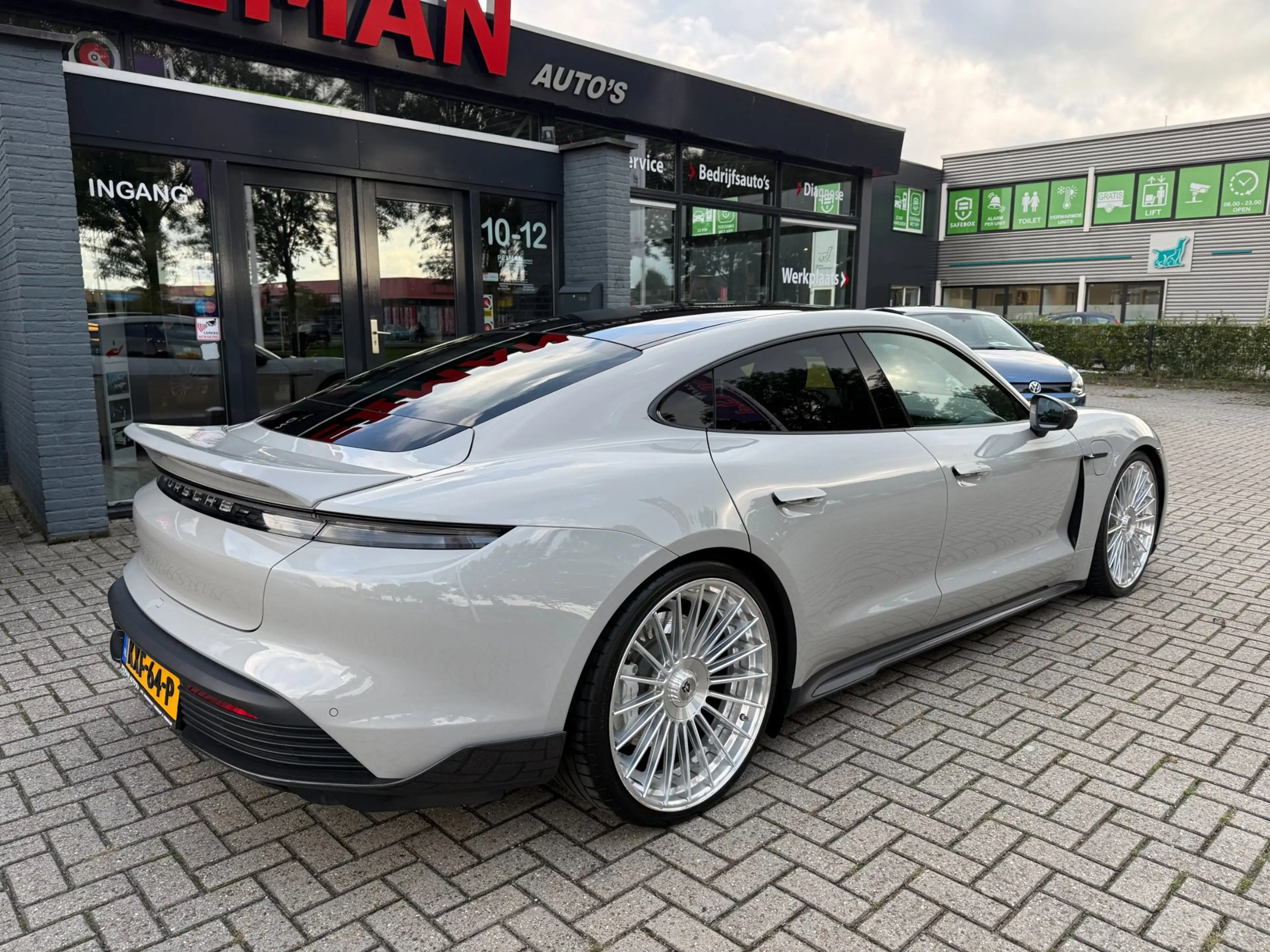 Porsche Taycan 4S Performance | Sportchrono | Panorama dak | Carb — photo 11