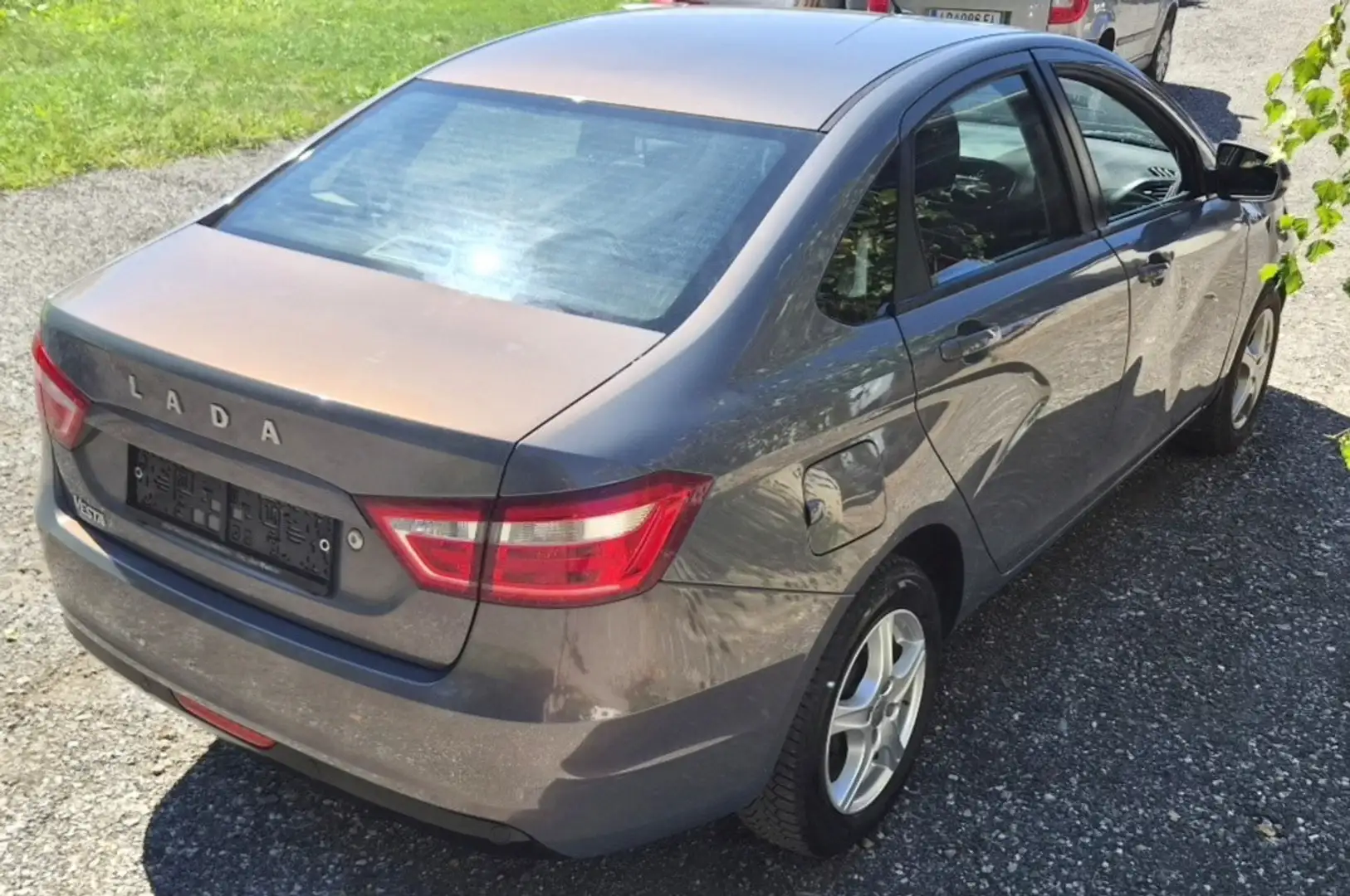 Lada Vesta 1,6 Beige - 1