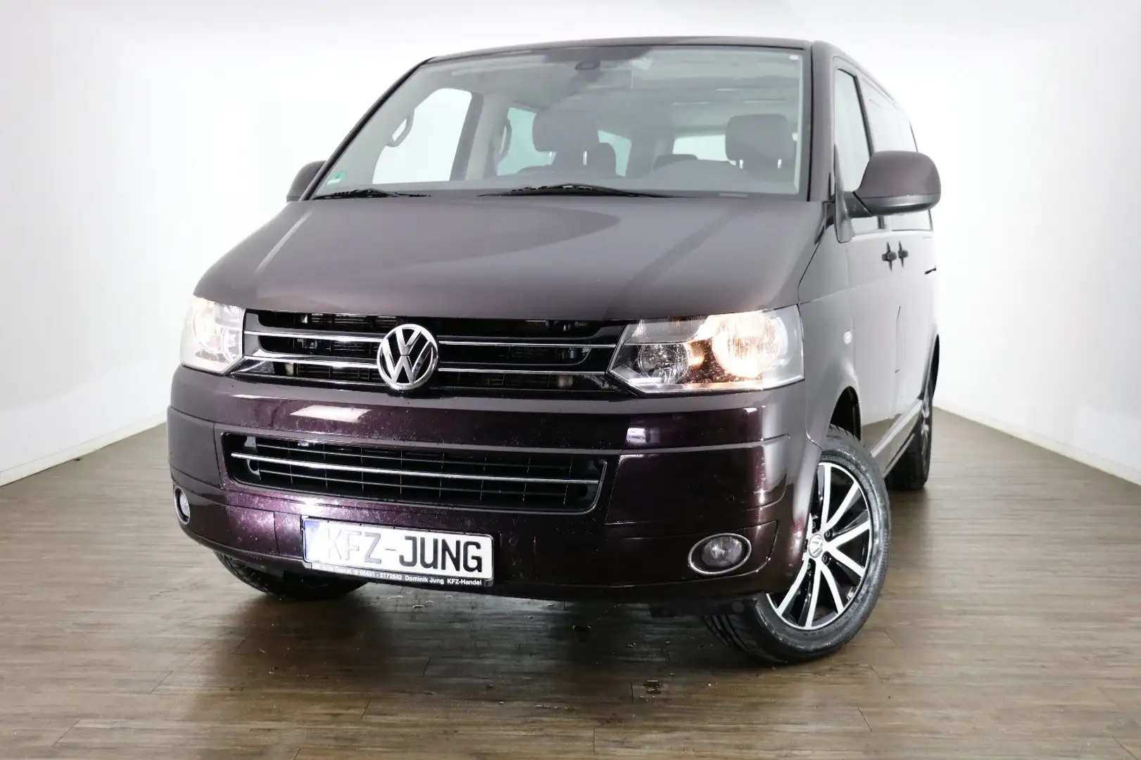 Volkswagen T5 Transporter T5 Mulitvan Life *NAVI*PANO*SITZHZ.* Schwarz - 1