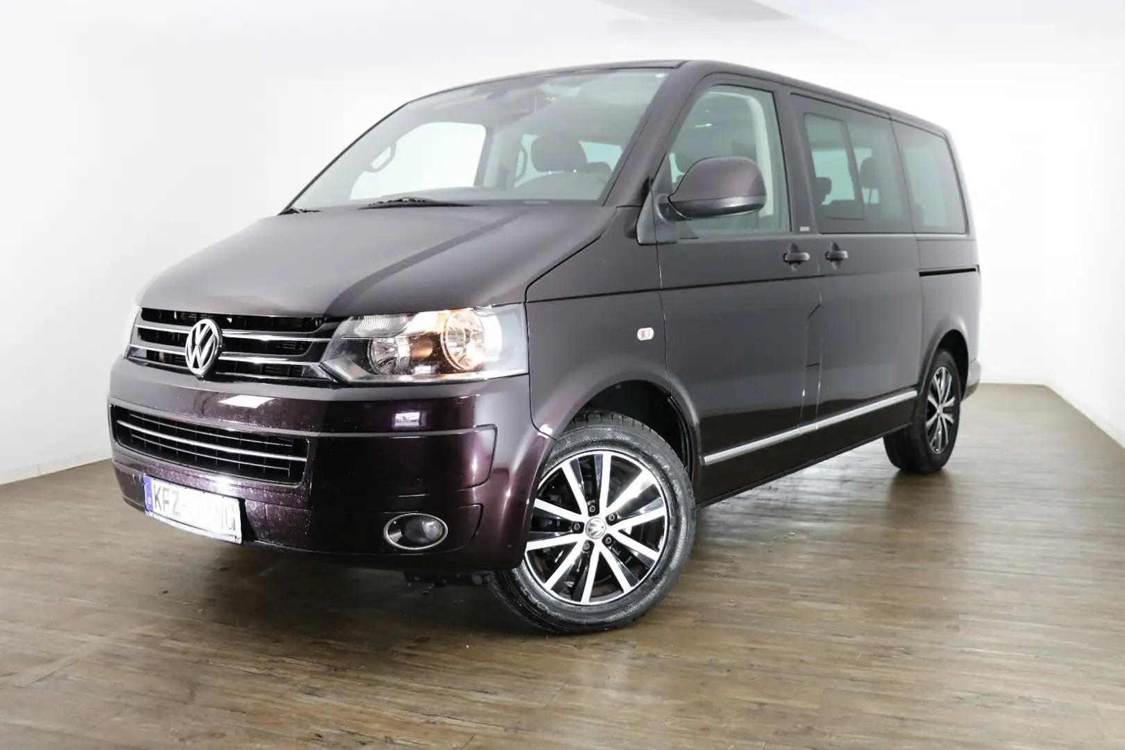 Volkswagen T5 Transporter T5 Mulitvan Life *NAVI*PANO*SITZHZ.* Schwarz - 2
