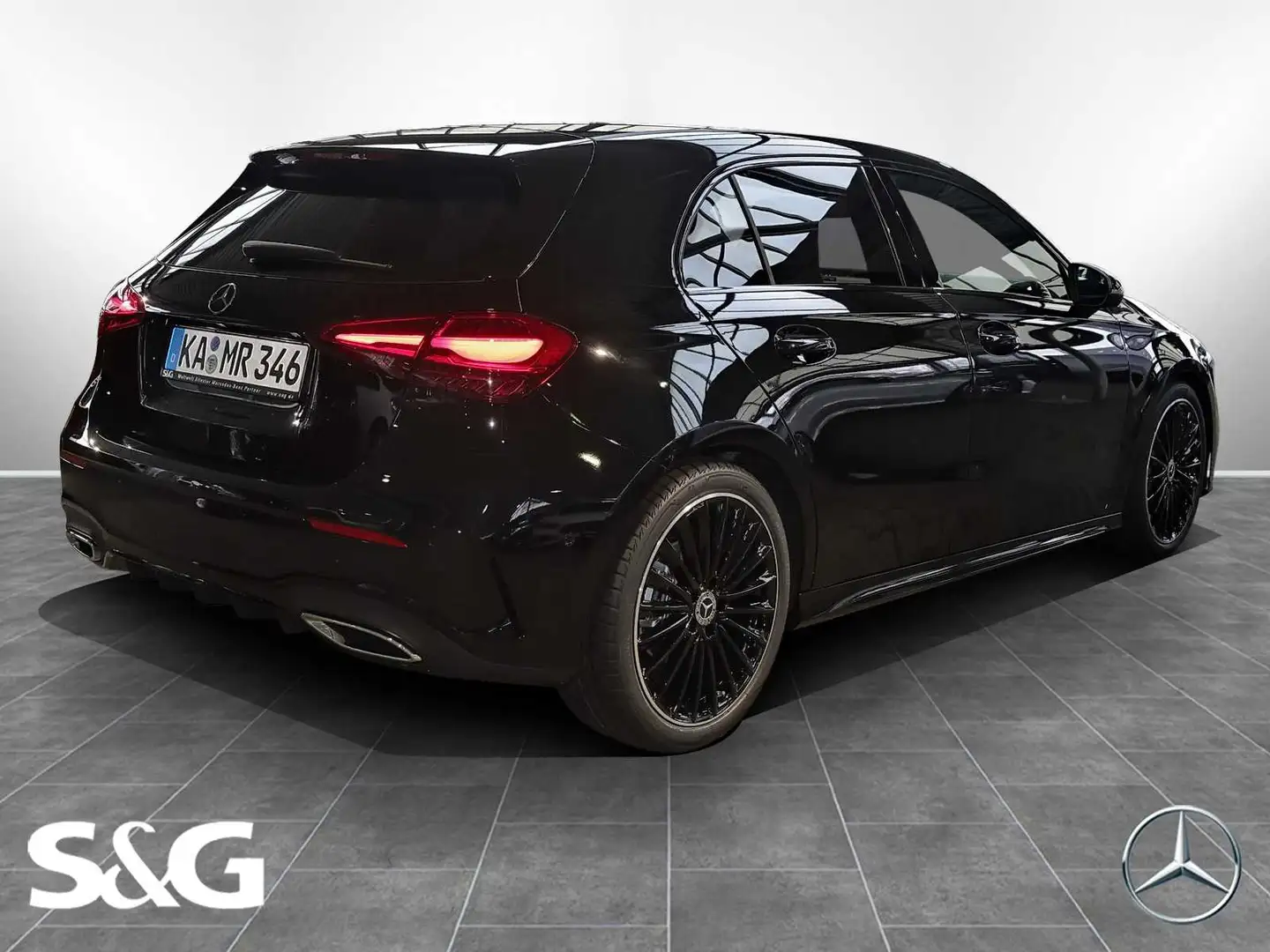 Mercedes-Benz A 180 AMG MBUX+M-LED+Pano+RüKam+Distro+Night+19" Negro - 2