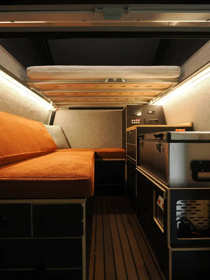 Toyota Land Cruiser HZJ 75 Innovation Campers (custom), foto 3