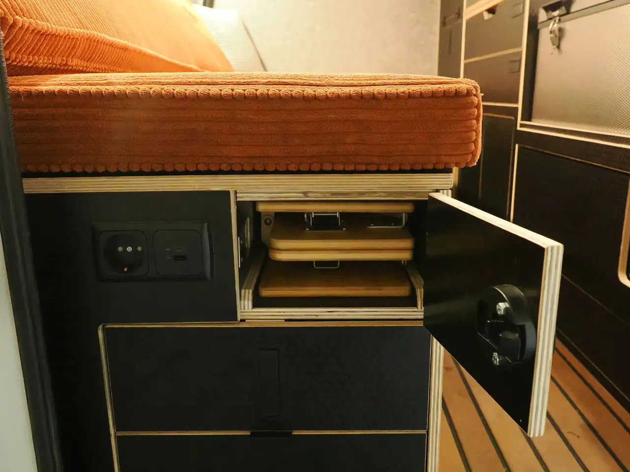 Toyota Land Cruiser HZJ 75 Innovation Campers (custom), foto 10