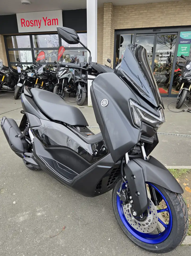 Yamaha NMAX Schwarz - 1