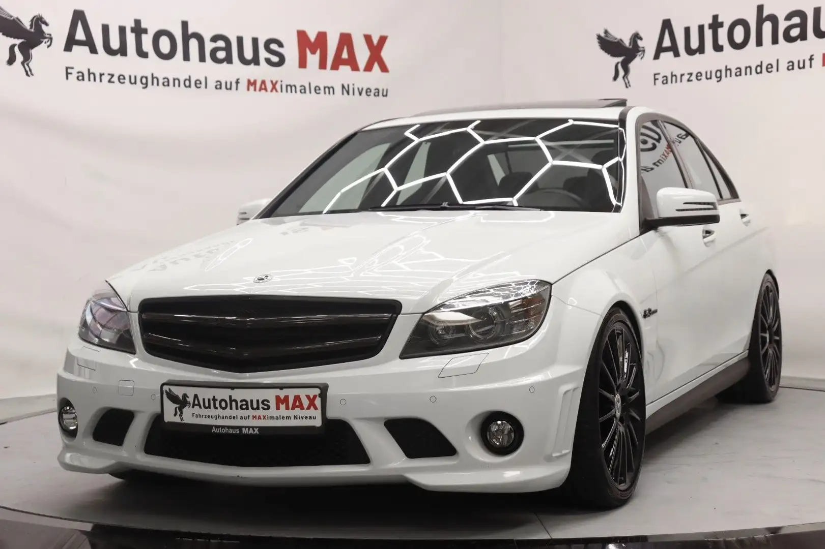 Mercedes-Benz C 63 AMG ~H/K~Carbon~DEUTSCH~2.Hand~Night Paket Weiß - 1